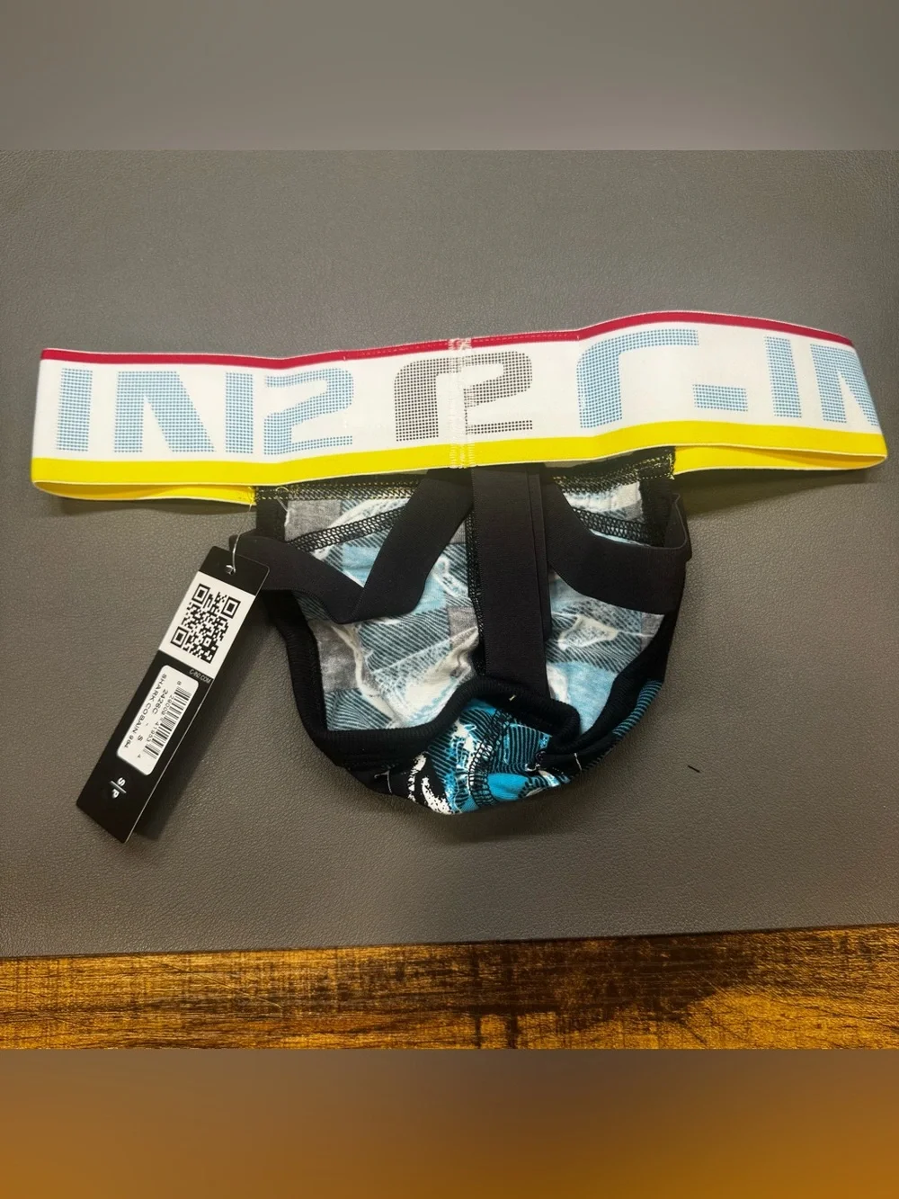 C-IN2 Screenshot Jock Shark print Small